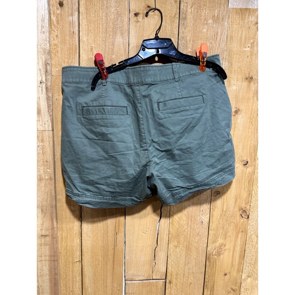 Gap Green Shorts - Picture 5 of 5